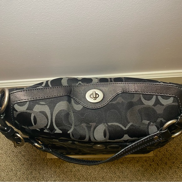 Coach Shoulder Bag - Picture 5 of 14